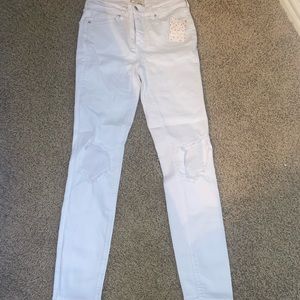 Free People brand new ripped jeans